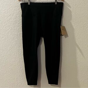 NWT Women's 1X Nike Black 7/8 Length High Rise Training Pants MSRP $65.00